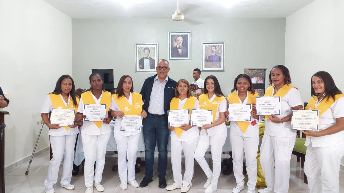 Participación en la 2da graduación de la Escuela de Enfermería Raisa Cruz